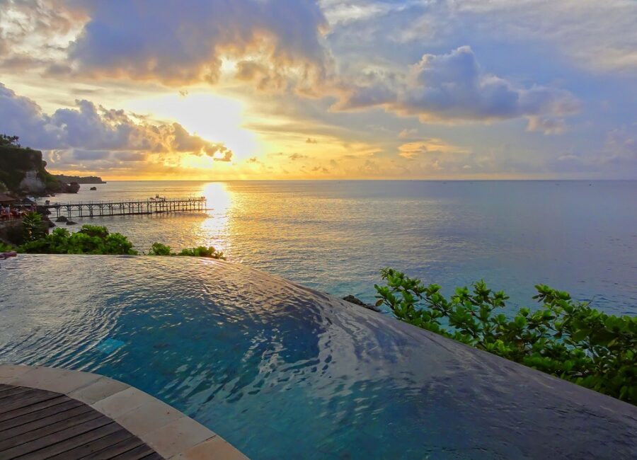Costa Rica hotels with infinity pools